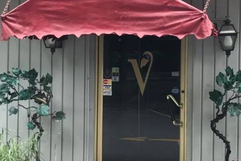 Bob & Ruth's Vineyard Restaurant